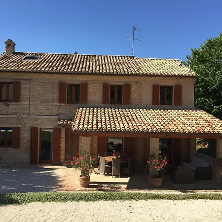 Bed & Breakfast Profumo Delle Marche 3*